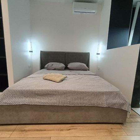 Apartamento Жк Аржанова Dnipro Exterior foto